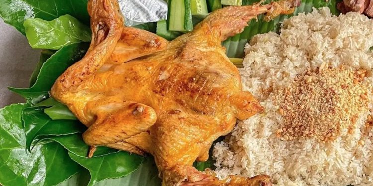 Gà nướng chấm muối cheo