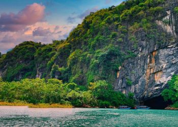 Giá vé tham quan 2025 Vườn quốc gia Phong Nha Kẻ Bàng